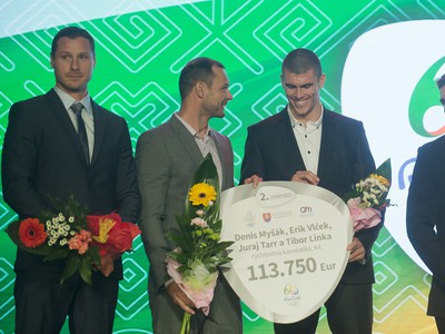 Na snímke rýchlostní kanoisti Erik Vlček, Juraj Tarr, Denis Myšák a Tibor Linka