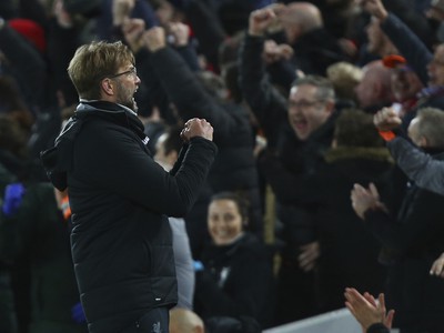 Tréner Liverpoolu Jürgen Klopp  oslavuje gól do bránky Manchesteru City