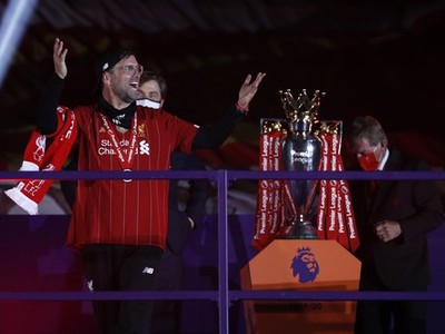 Liverpool FC si prevzal majstrovskú trofej