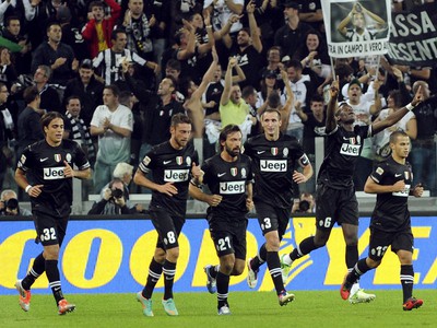Futbalisti Juventusu Turín po druhom góle do siete Neapolu