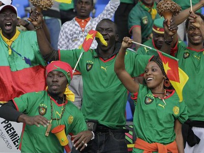 Priaznivci Kamerunu na zápase