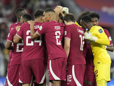 Futbalisti Kataru sa tešia po góle
