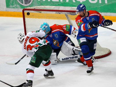 Niko Kapanen strieľa gól Kazane na 2:0