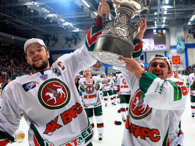 Hráči Kazane získali trofej pre víťaza KHL