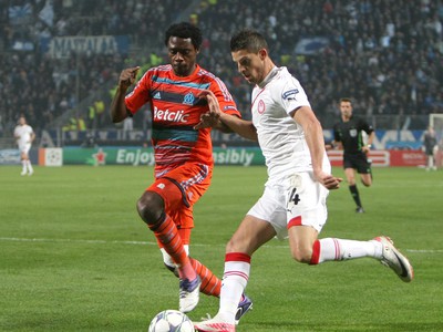 Nicolas NKoulou a Kevin Antonio Mirallas 