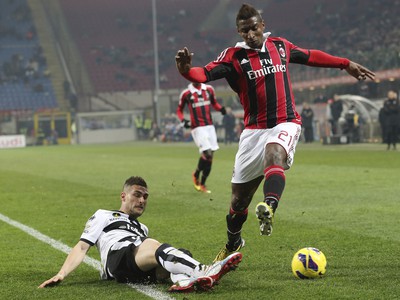 Kévin Constant v drese AC Miláno