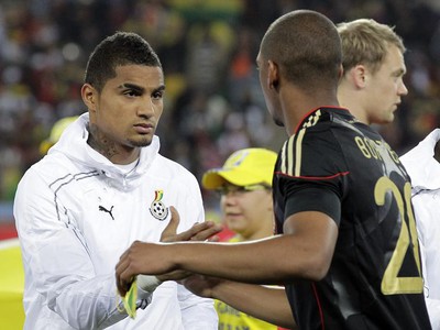 Kevin-Prince Boateng so svojim bratom Jerome Boatengom, 23.6.2010