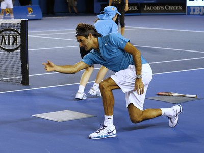 Roger Federer ako zberač loptičiek