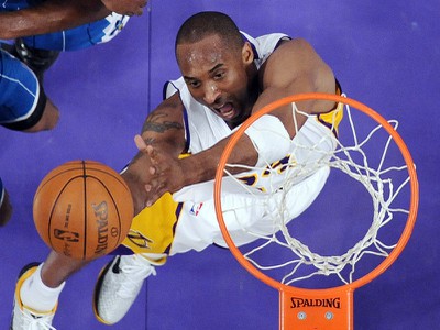 Kobe Bryant zakončuje