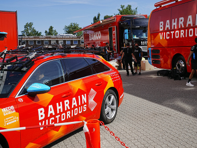 Tímové autá tímu Bahrajn-Victorious