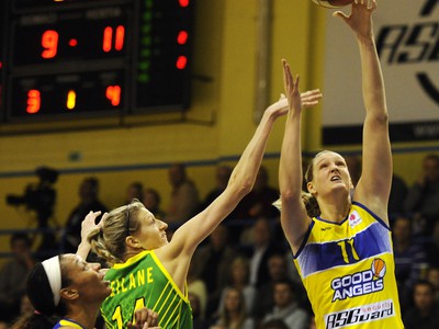  Petra Kulichová z Košíc a Anita Teilane zo Šoprone