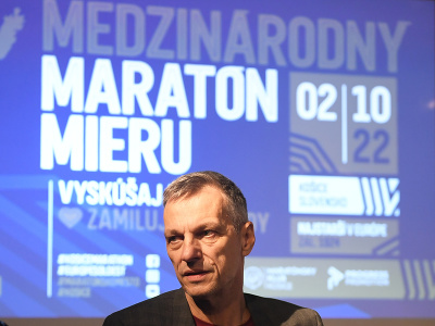 Na snímke riaditeľ Medzinárodného maratónu mieru Košice Branislav Koniar počas tlačovej konferencie k 99. ročníku Medzinárodného maratónu mieru v Košiciach 