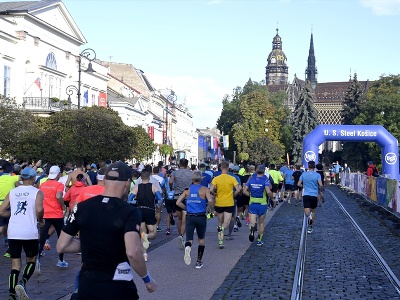 Na snímke štart 99. ročníka Medzinárodného maratónu mieru v Košiciach