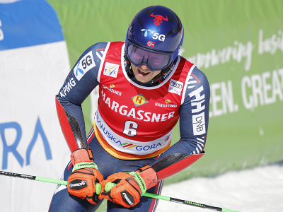 Nórsky lyžiar Henrik Kristoffersen reaguje v cieli 2. kola obrovského slalomu