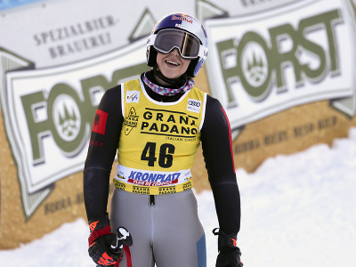 Albánska lyžiarka Lara Colturiová 
