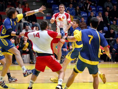 Ladislav Tarhai uprostred hore