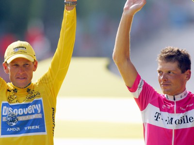 Momentka z roku 2005: Lance Armstrong a Jan Ullrich
