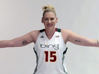 Lauren Jacksonová v drese