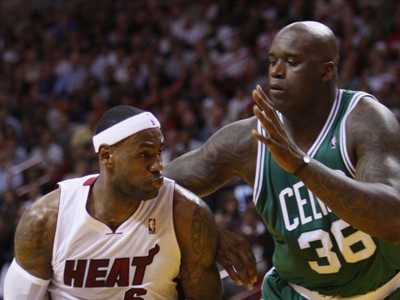 LeBron James a Shaquille O'Neal