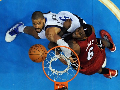 LeBron James a Tyson