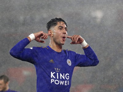 Ayoze Pérez oslavuje gól Leicesteru 