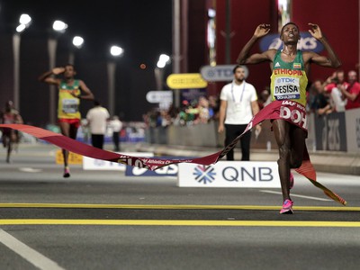 Lelisa Desisa sa stal šampiónom v mužskom maratóne 