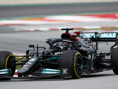 Lewis Hamilton na trati počas Veľkej ceny Španielska
