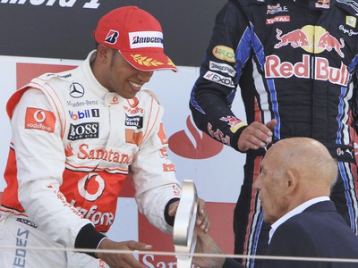 Lewis Hamilton a Stirling Moss 