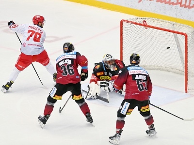 Libor Hudáček s hokejkou