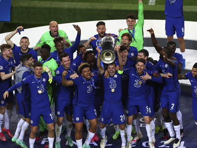 Hráči Chelsea oslavujú zisk titulu v Lige majstrov 