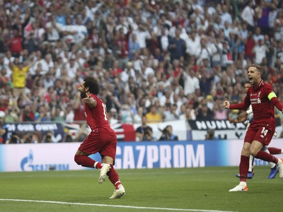 Mohamed Salah oslavuje úvodný gól vo finále Ligy majstrov