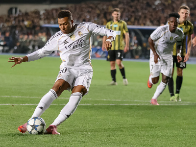 Kylian Mbappé strieľa gól