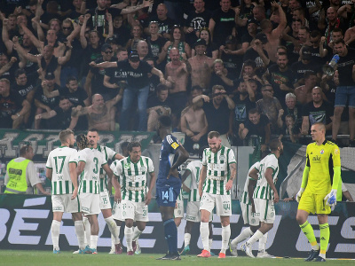 Futbalisti Ferencvárosu sa tešia po strelení vedúceho gólu