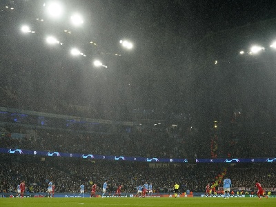 Silný dážď v prvom zápase štvrťfinále Ligy majstrov Manchester City - Bayern Mníchov