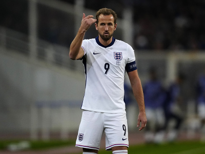 Harry Kane reaguje počas