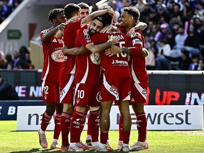 Hráči Stade Brest oslavujú