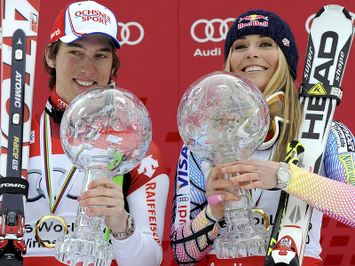 Švajčiarsky lyžiar Carlo Janka a Američanka Lindsey Vonnová
