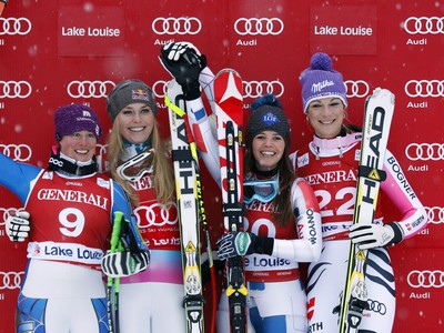 Stacey Cooková, Lindsey Vonnová,