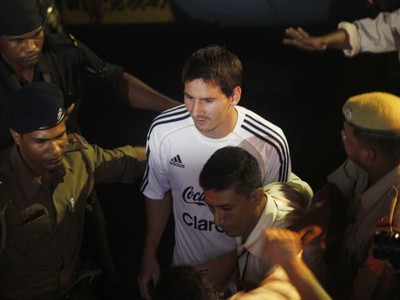 Lionel Messi pod dohľadom