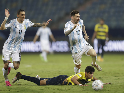 Ángel di María, Piero Hincapie a Lionel Messi 