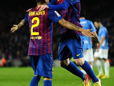 Lionel Messi a Daniel Alves už spolu oslávili nejeden gól Barcelony