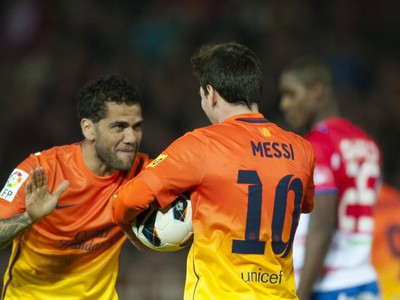 Lionel Messi a Daniel Alves spolu oslávili už nejeden gól Barcelony