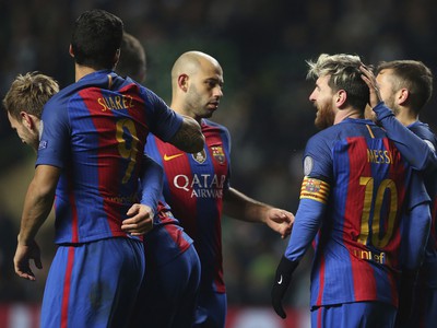 Lionel Messi spoločne so spoluhráčmi 