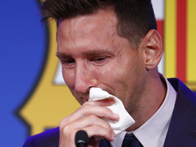Lionel Messi sa s Barcelonou lúčil v slzách