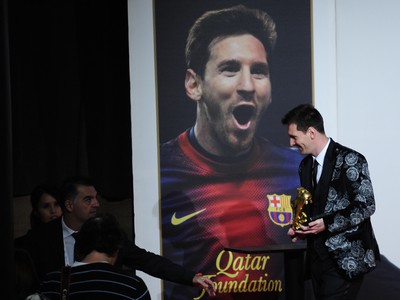 Lionel Messi si preberá