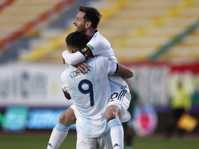 Lionel Messi a Joaquin Correa sa radujú z gólu do siete Bolívie