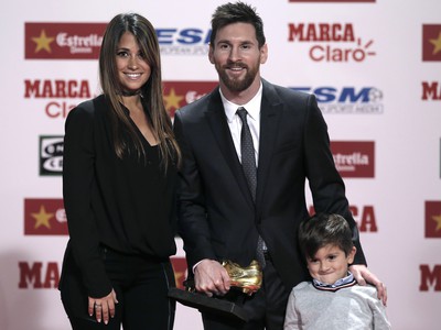 Lionel Messi so svojou rodinou na preberání Zlatej kopačky