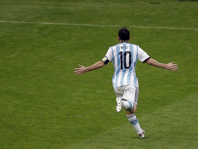 Kapitán Argentíny Lionel Messi strieľa ďalší gól na MS