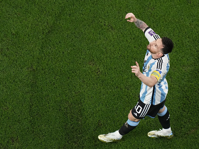 Lionel Messi oslavuje vedúci gól Argentíny
