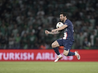 Lionel Messi s loptou